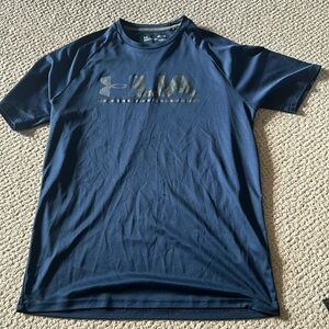 Men’s athletic Under Armour tee
